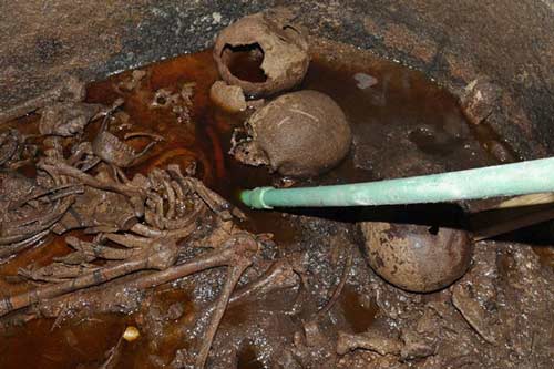 Revelan restos del sarcófago negro hallado en Egipto y de quiénes son
