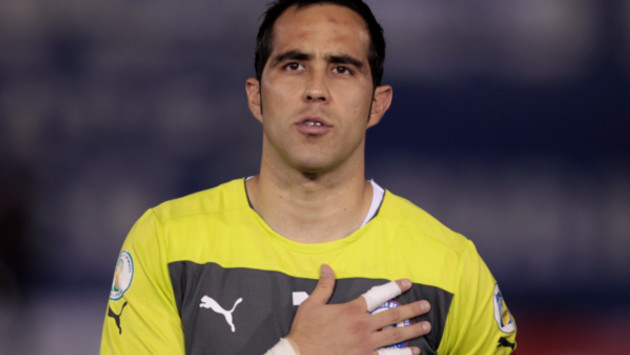 Entre Claudio Bravo y el Rey Arturo, no hay relación, aseguró el mismo Vidal