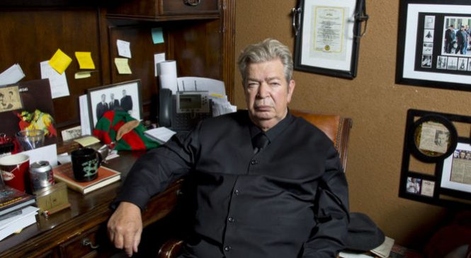 Fallece fundador del “Precio de la Historia”, Richard Harrison.